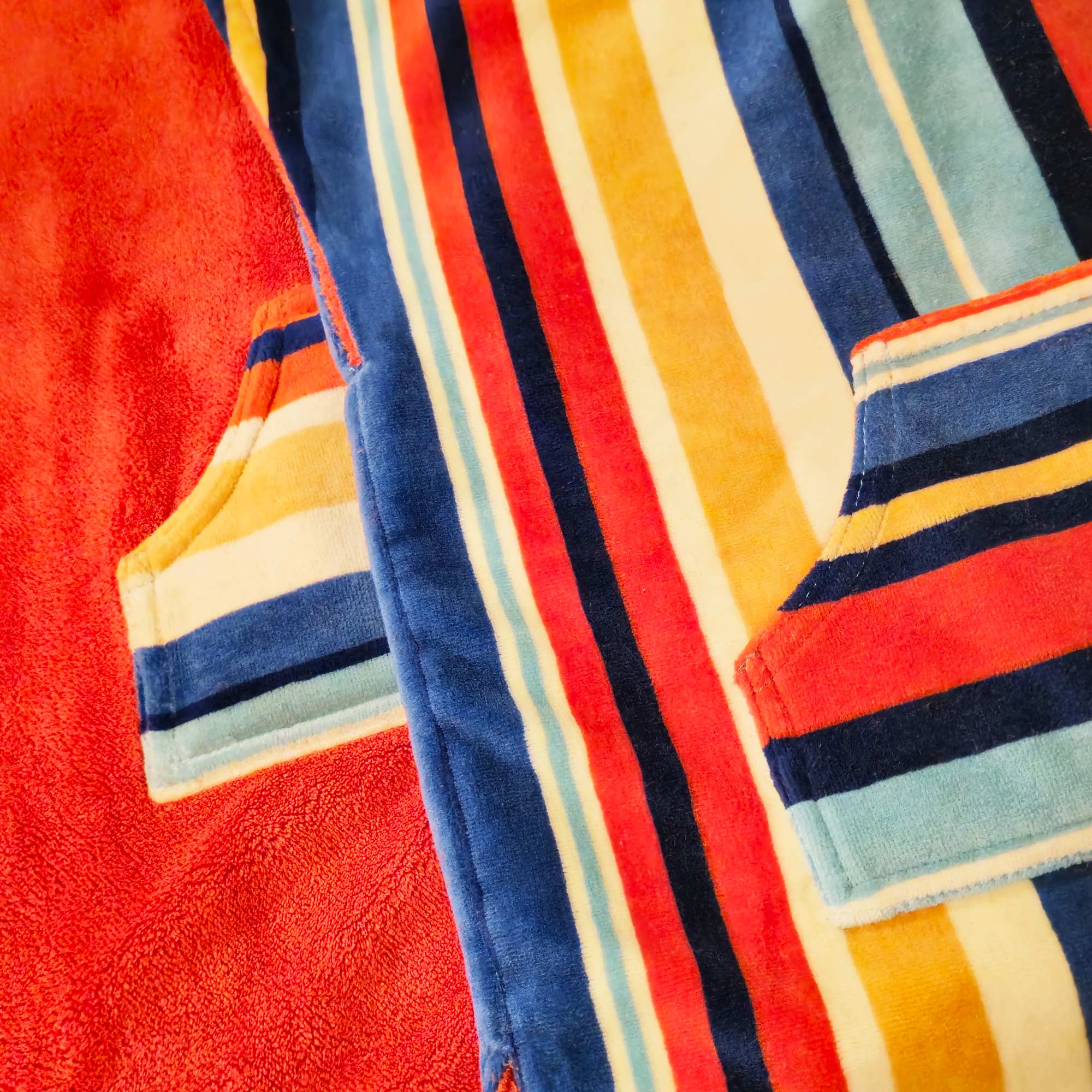 hooded towel, hooded towel for kids, surf poncho, changing robe, kids surf poncho, kids poncho, baby surf poncho, baby changing robe, baby hooded towel, kids changing robe, Quick-dry surf poncho, Beach changing poncho, Microfiber surf poncho, Hooded surf poncho, Hooded beach towel, Hooded towel for toddlers