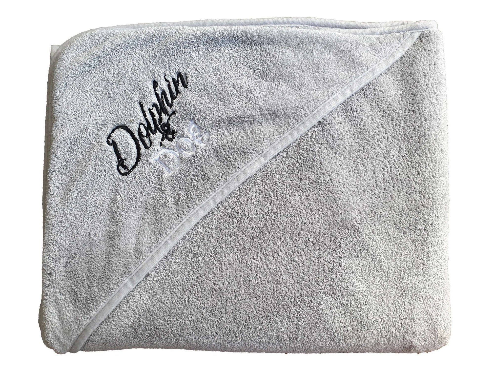 Dog Drying Towel: &quot;Soft and super absorbent dog drying towel, designed to remove moisture quickly and gently, making post-bath or beach drying easy and effective.