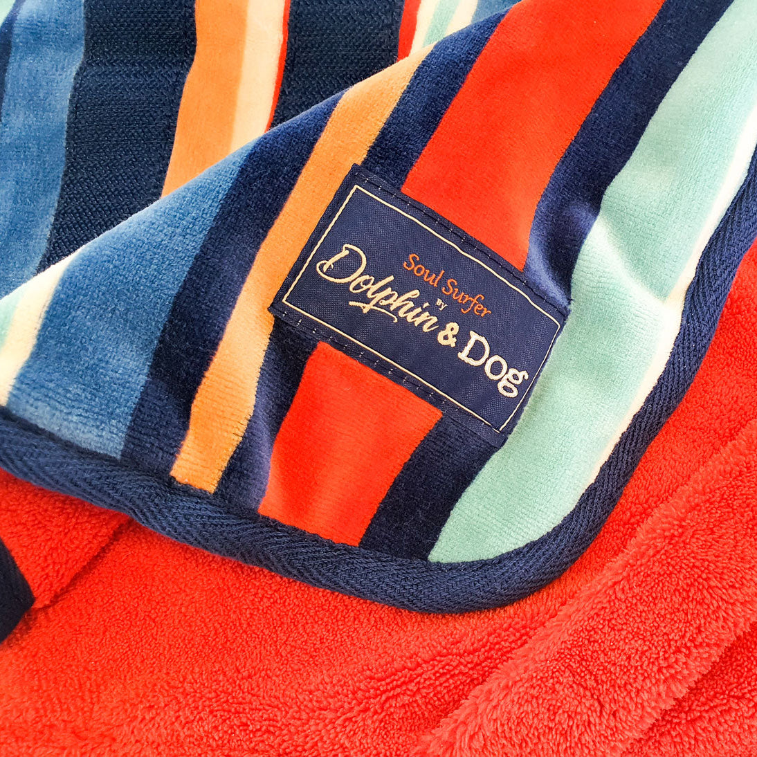 The dog towel robe dries your dog quickly, absorbing water far better than traditional towels for optimal performance.