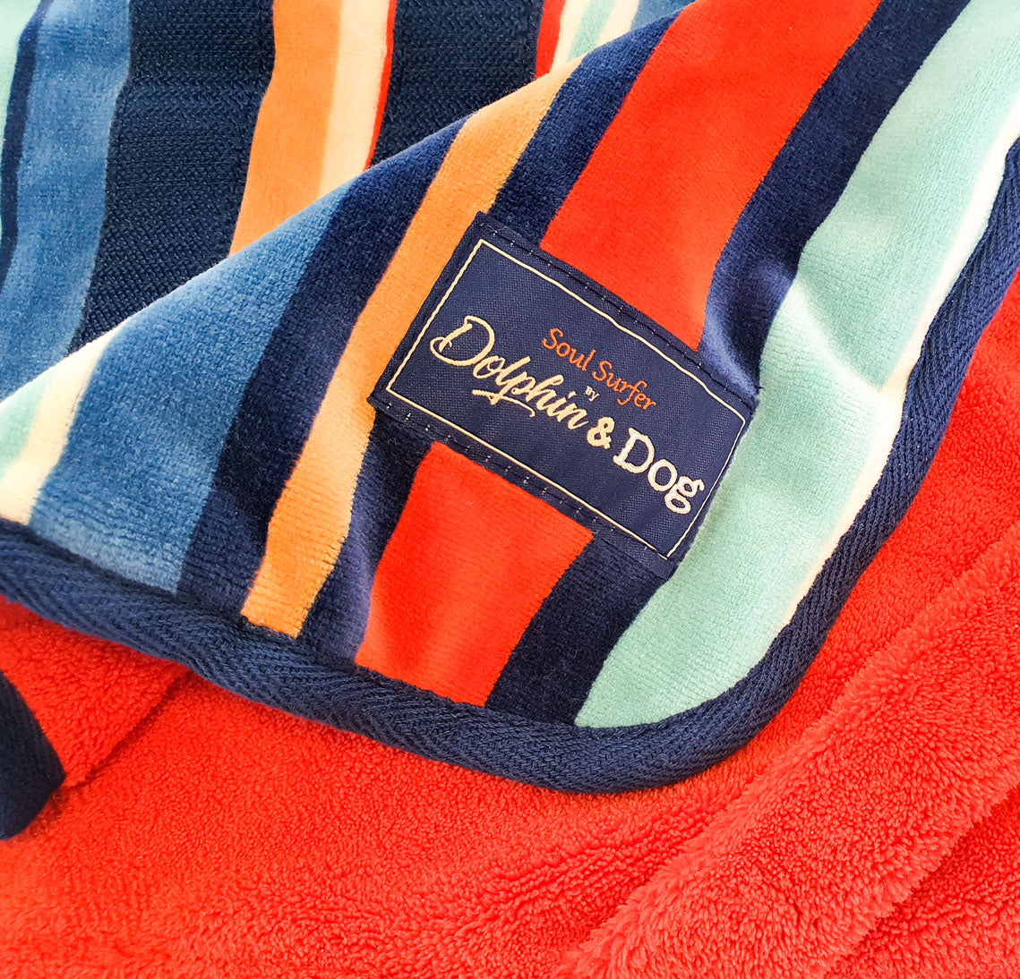 The 400 GSM microfibre in our Dog Towel Drying Coat dries your dog quickly, absorbing water far better than traditional towels for optimal performance.